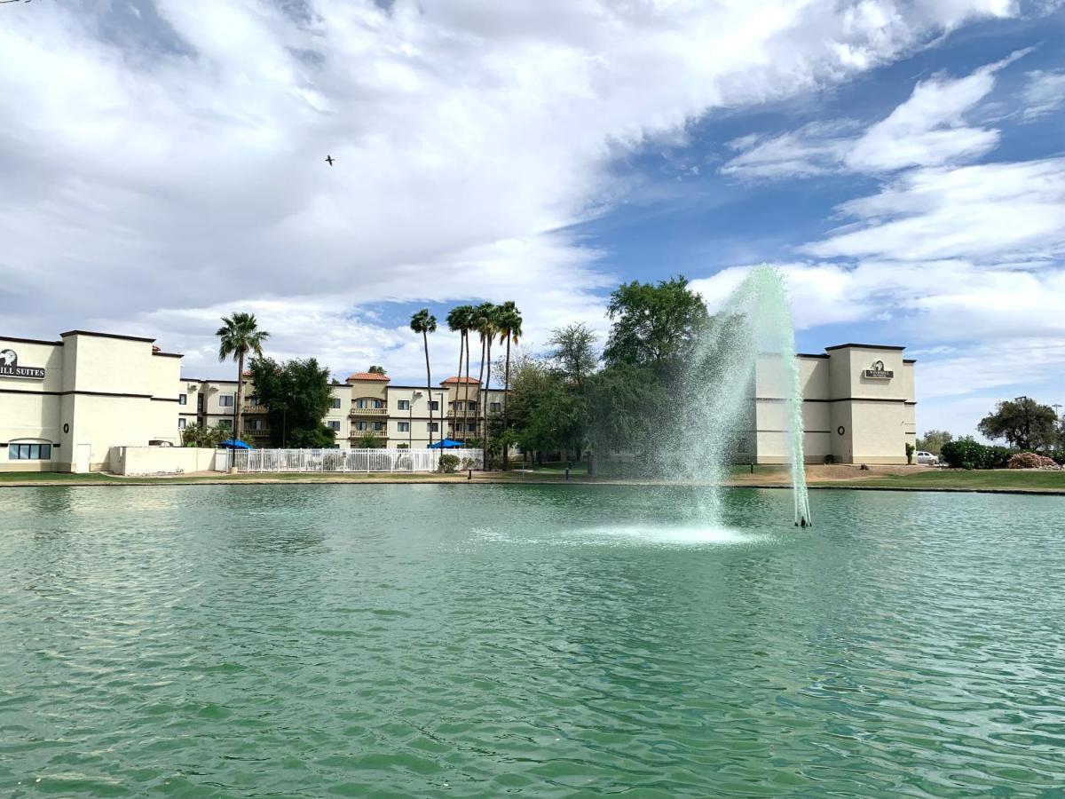 Windmill Suites Surprise - Phoenix, Ascend Hotel Collection المظهر الخارجي الصورة