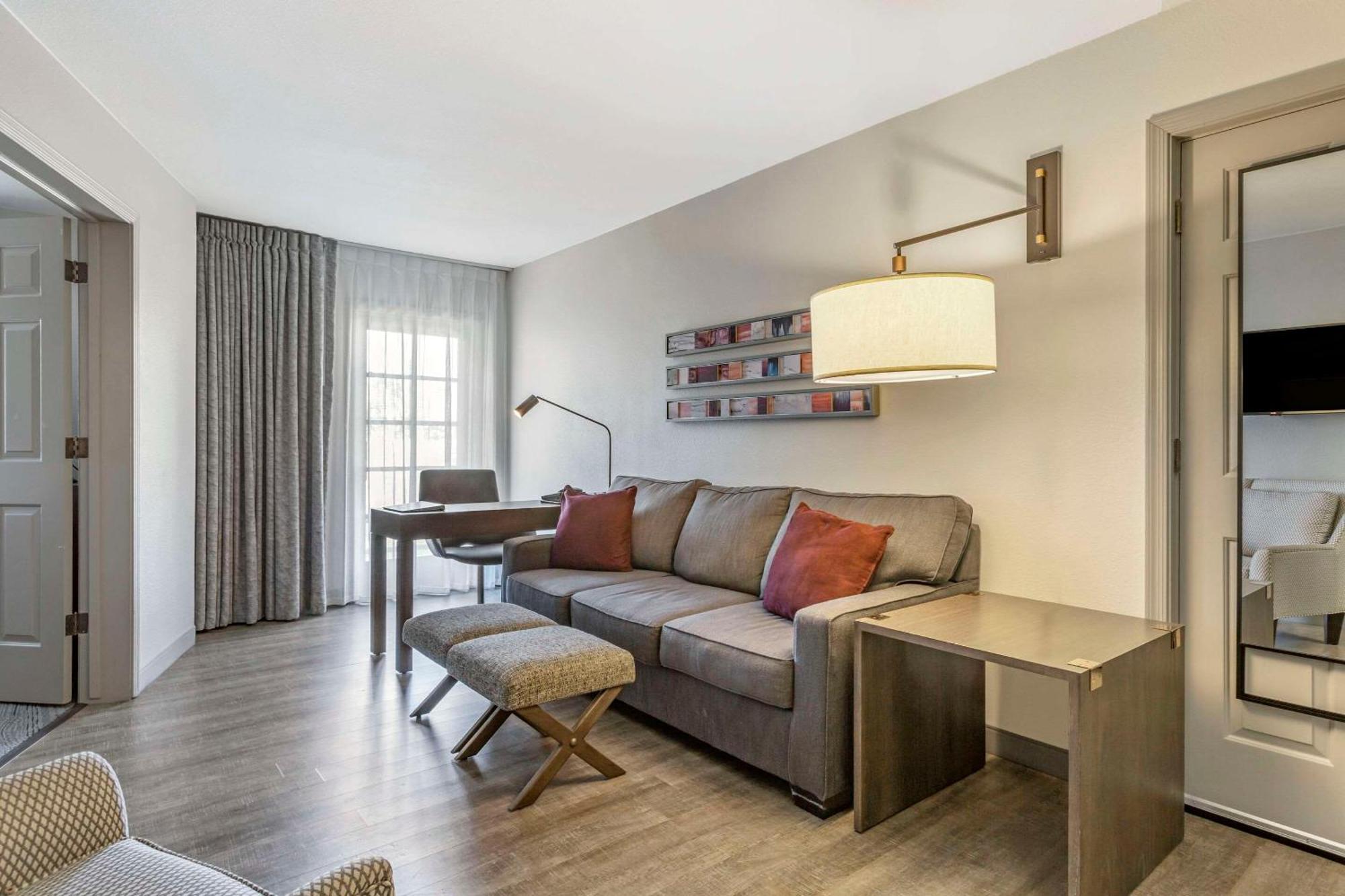 Windmill Suites Surprise - Phoenix, Ascend Hotel Collection المظهر الخارجي الصورة